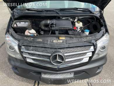 2017 Smartliner Mercedes-Benz Sprinter Sprinter - Sprinter for Sale in Baldwin, NY - Photo 33