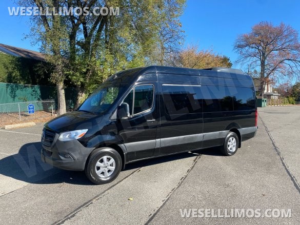 2022 Mercedes-Benz Sprinter Sprinter for Sale in Baldwin, NY - Photo 2