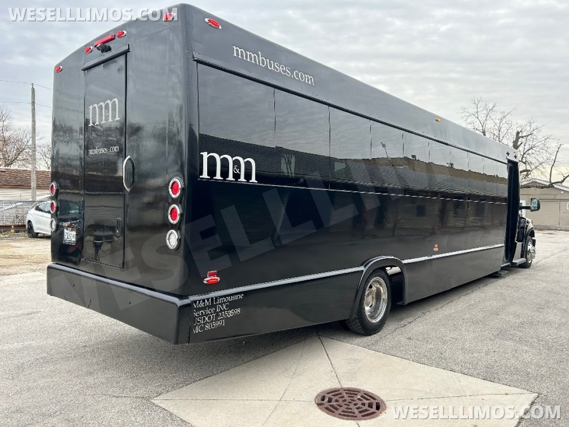 Limo Bus for Sale in Chicago, IL - Photo 3
