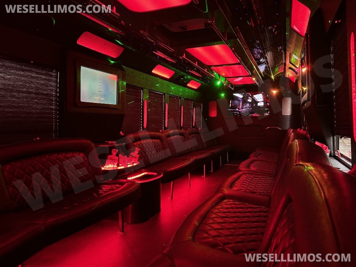 Limo Bus for Sale in Chicago, IL - Photo 9