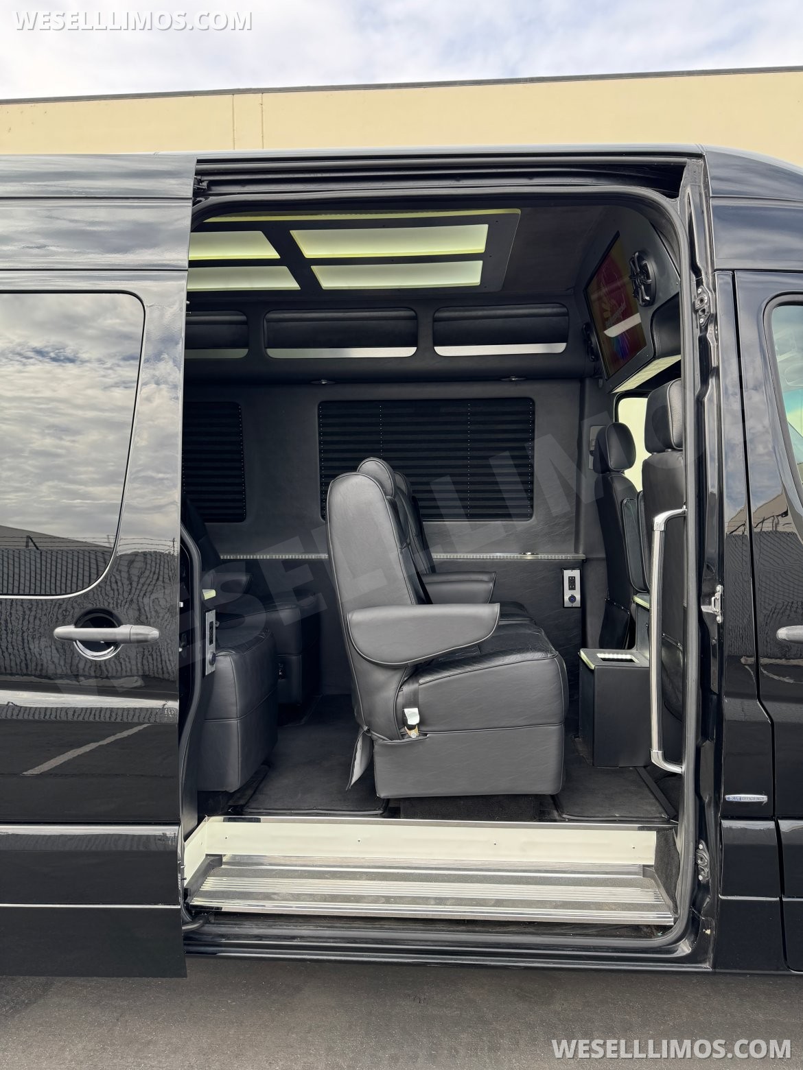 Executive Shuttle for Sale in Anaheim, CA - Photo 12