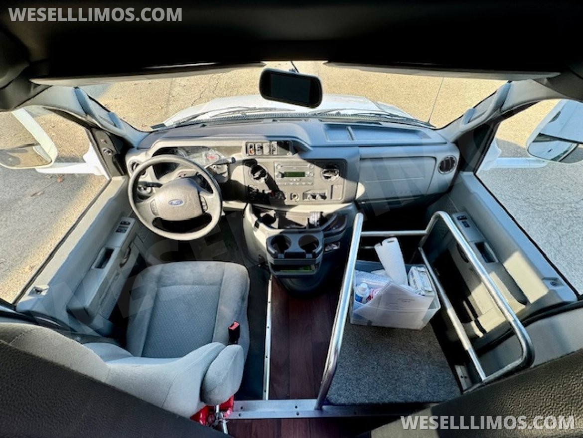 Limo Bus for Sale in Erie, PA - Photo 14