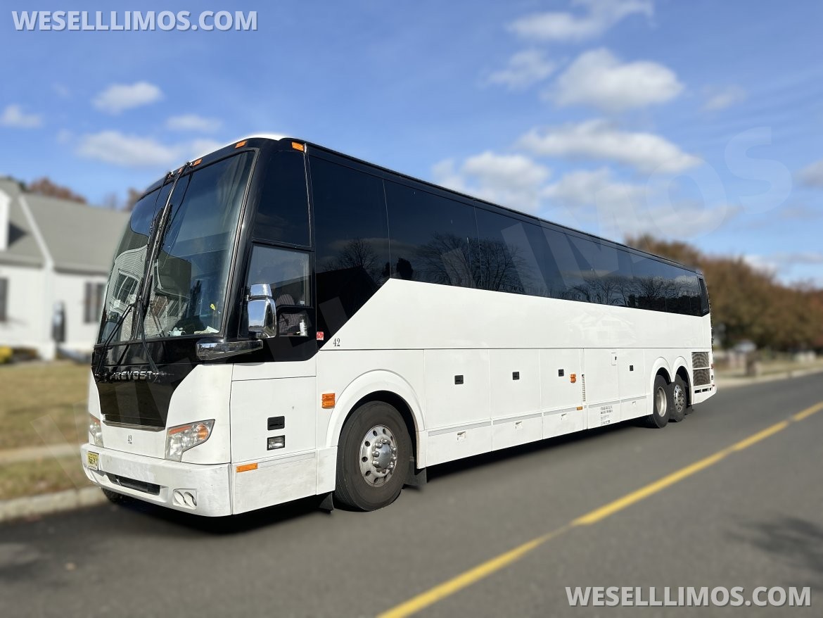Motorcoach for Sale in Monroe, NJ - Main Photo