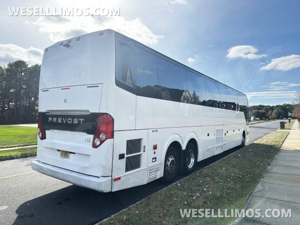 2016 Prevost H3-45 Motorcoach for Sale in Monroe, NJ - Photo 3