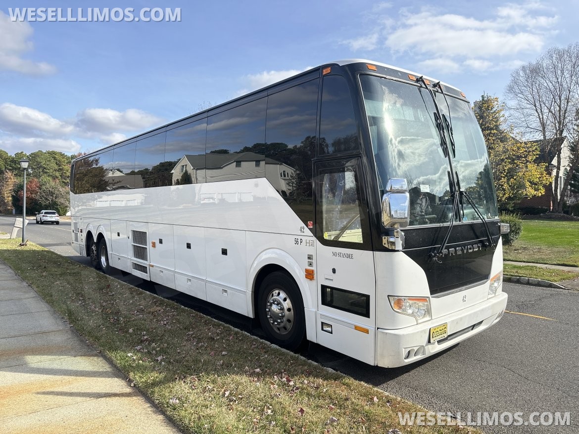 Motorcoach for Sale in Monroe, NJ - Photo 4