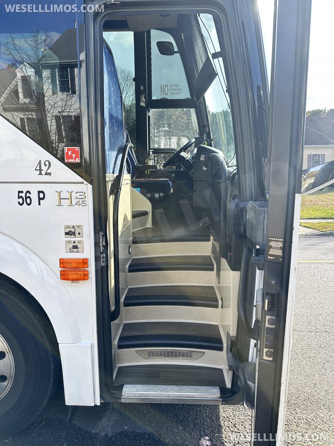 Motorcoach for Sale in Monroe, NJ - Photo 5