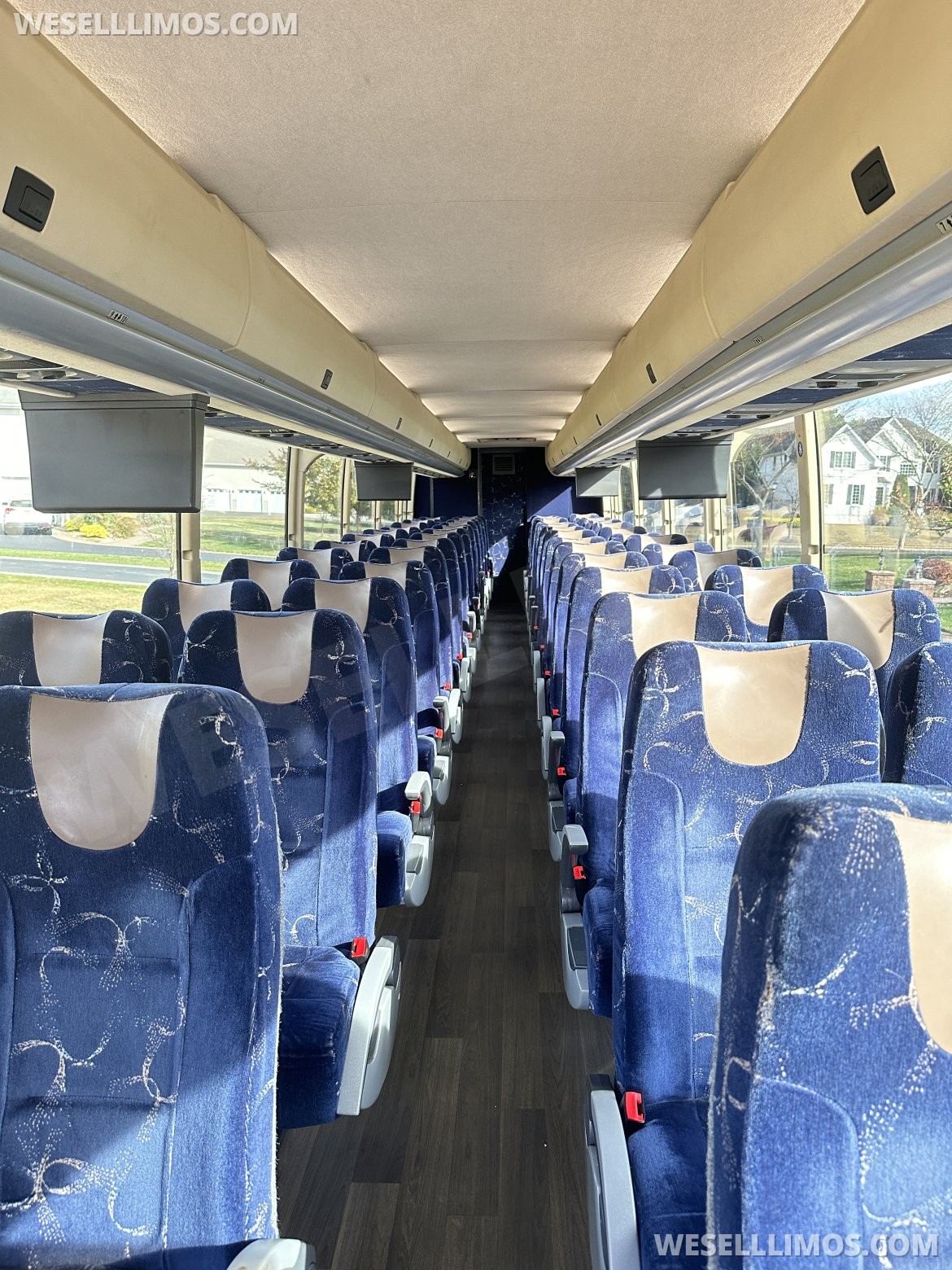 Motorcoach for Sale in Monroe, NJ - Photo 8