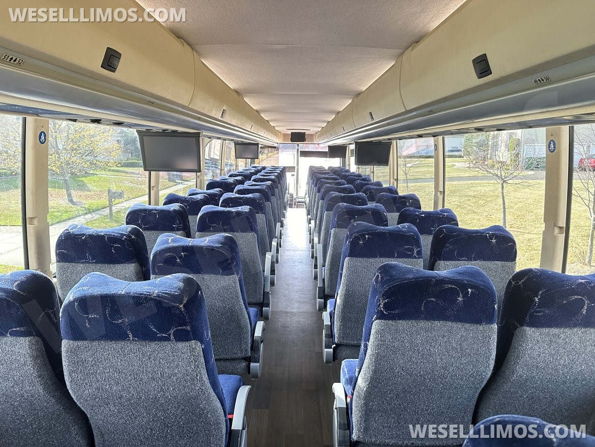 Motorcoach for Sale in Monroe, NJ - Photo 9