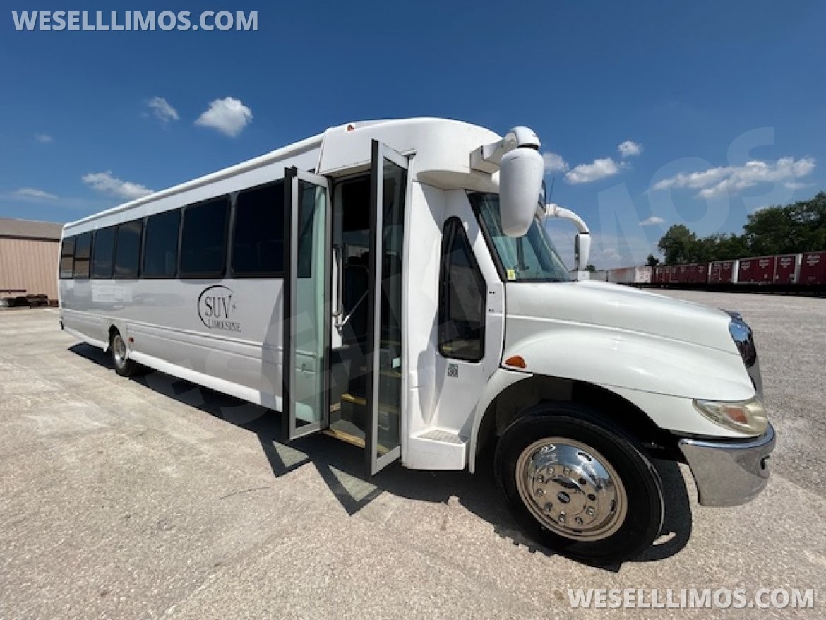 Shuttle Bus for Sale in Evansville, IN - Main Photo