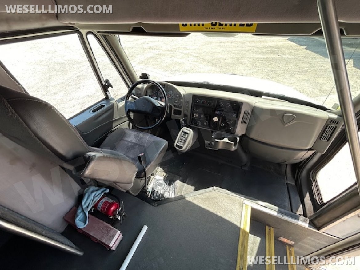 Shuttle Bus for Sale in Evansville, IN - Photo 9