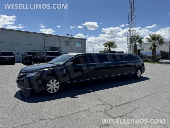 2019 Lincoln MKT 120” Limousine Limousine for Sale in Las Vegas, NV - Main Photo