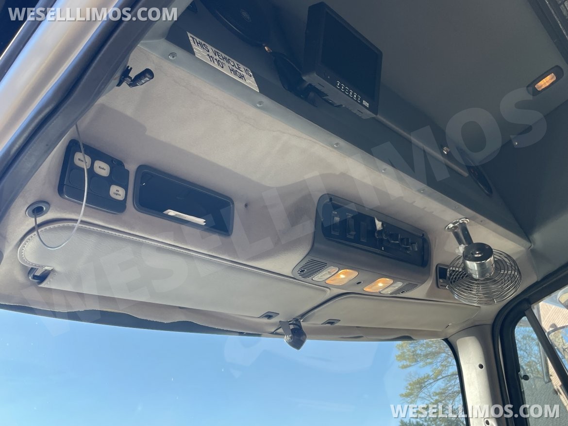 Limo Bus for Sale in Canton, GA - Photo 15