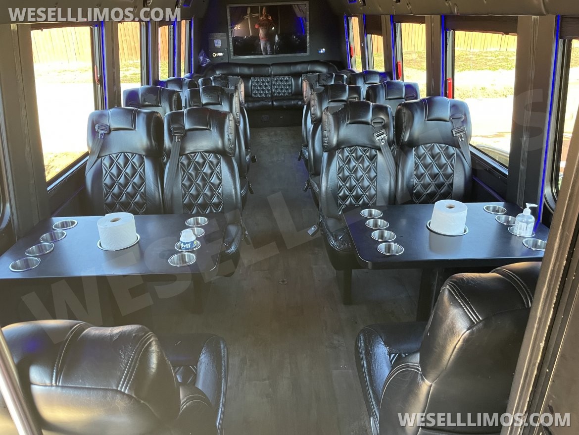 Limo Bus for Sale in Canton, GA - Photo 9