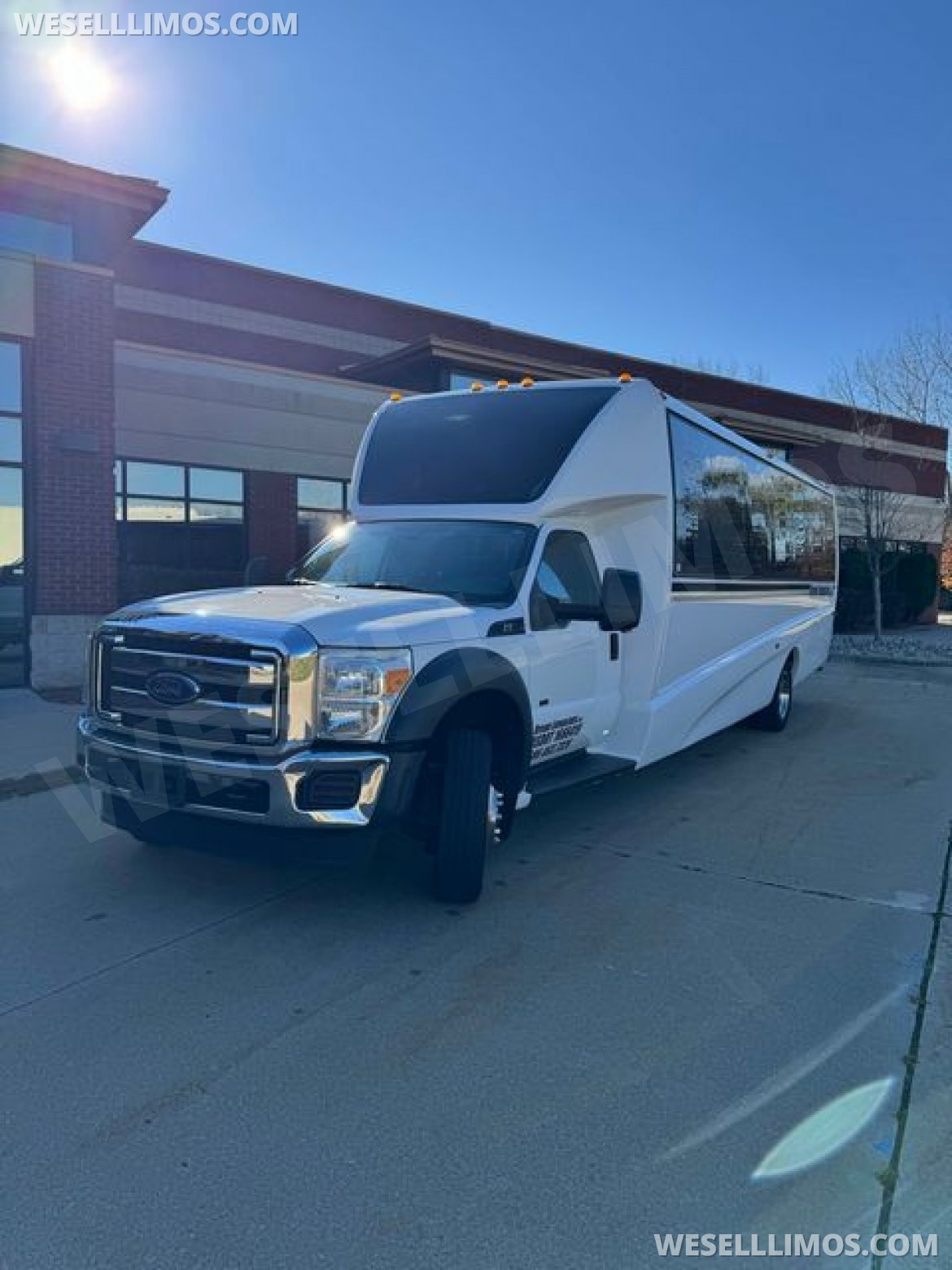 Limo Bus for Sale in Shelby Twp, MI - Main Photo