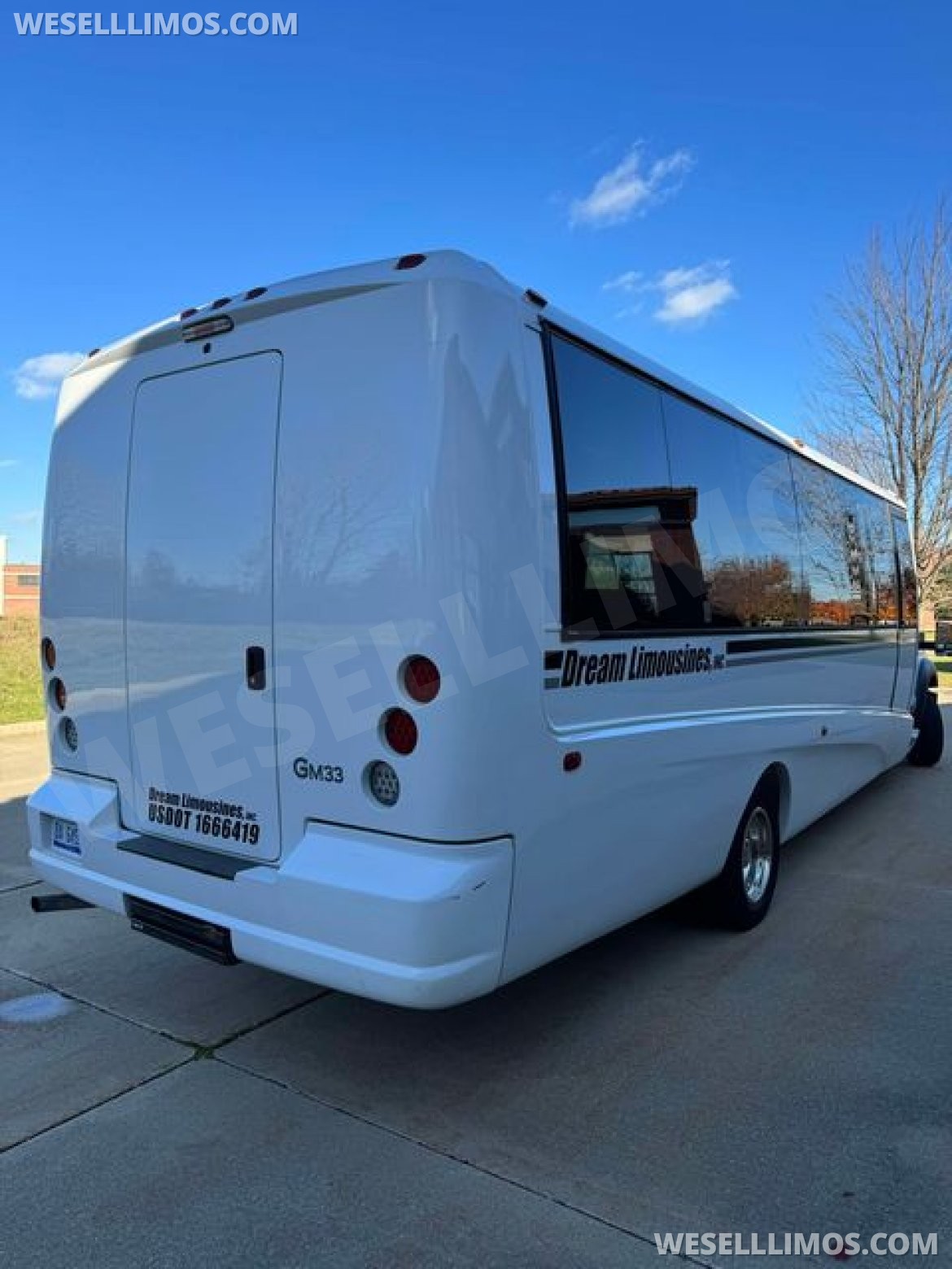 Limo Bus for Sale in Shelby Twp, MI - Photo 6
