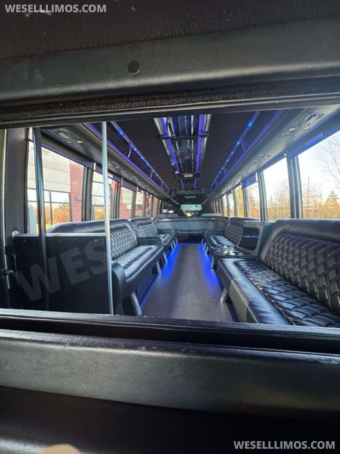 Limo Bus for Sale in Shelby Twp, MI - Photo 20