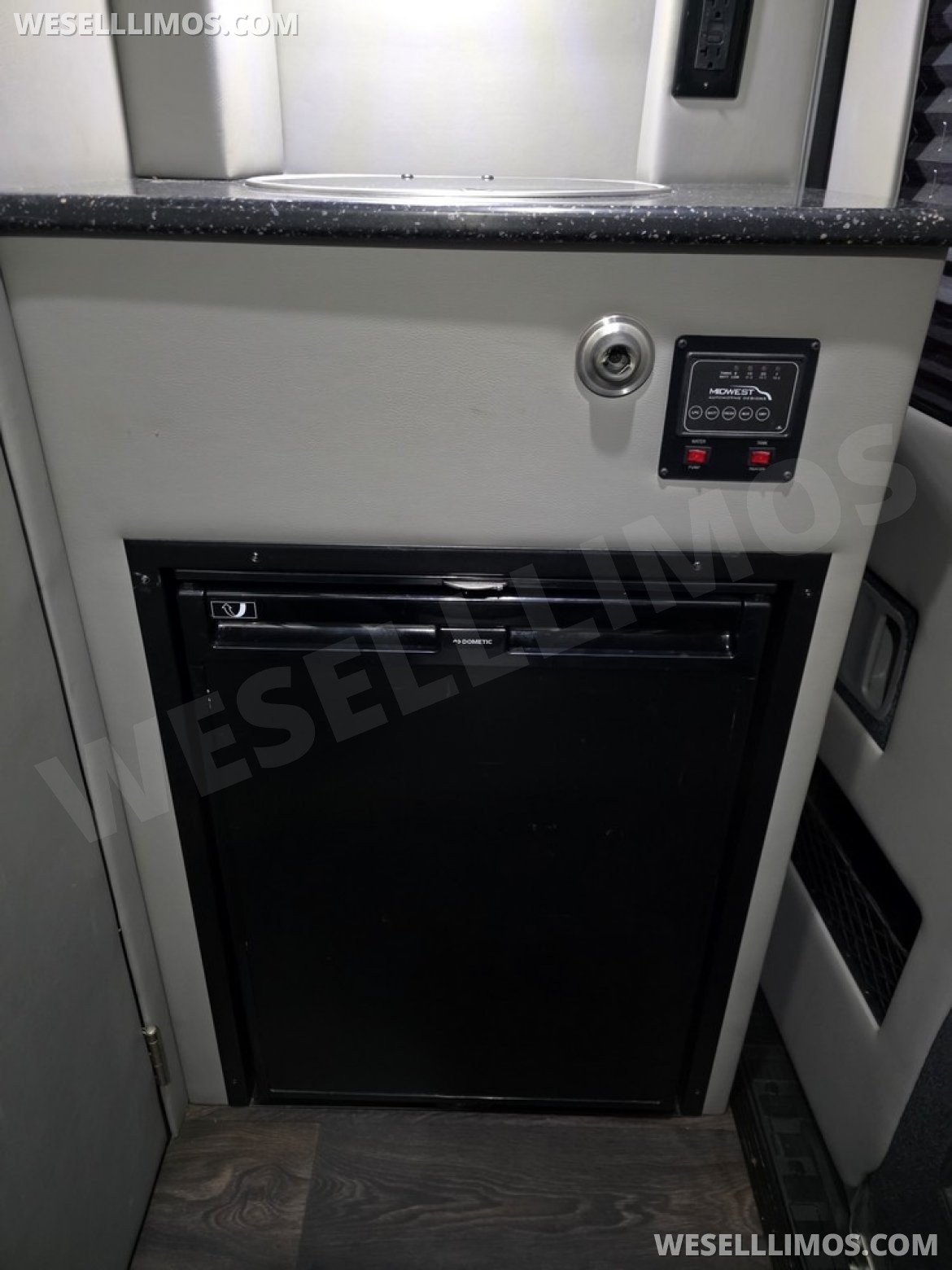 CEO SUV Mobile Office for Sale in Erie, PA - Photo 12