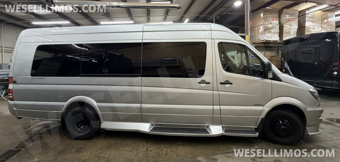 CEO SUV Mobile Office for Sale in Erie, PA - Photo 23