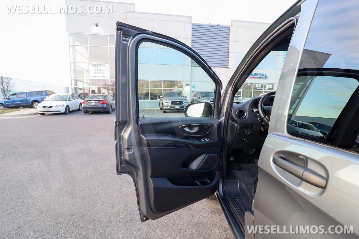 CEO SUV Mobile Office for Sale in Chantilly, VA - Photo 5