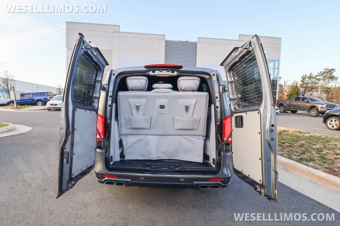 CEO SUV Mobile Office for Sale in Chantilly, VA - Photo 11