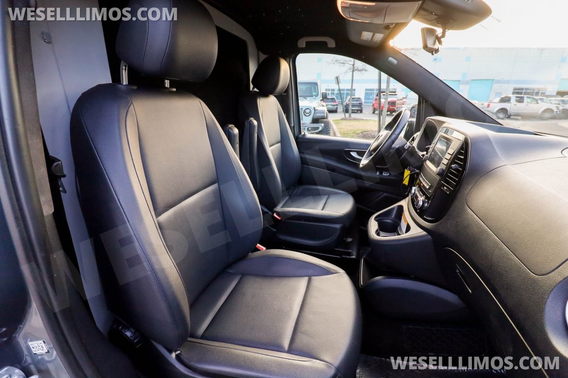 CEO SUV Mobile Office for Sale in Chantilly, VA - Photo 15