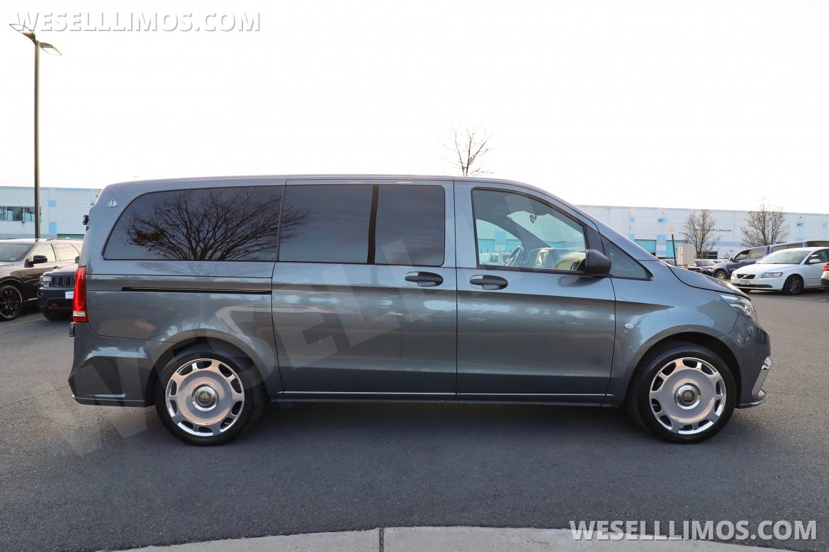 CEO SUV Mobile Office for Sale in Chantilly, VA - Photo 27