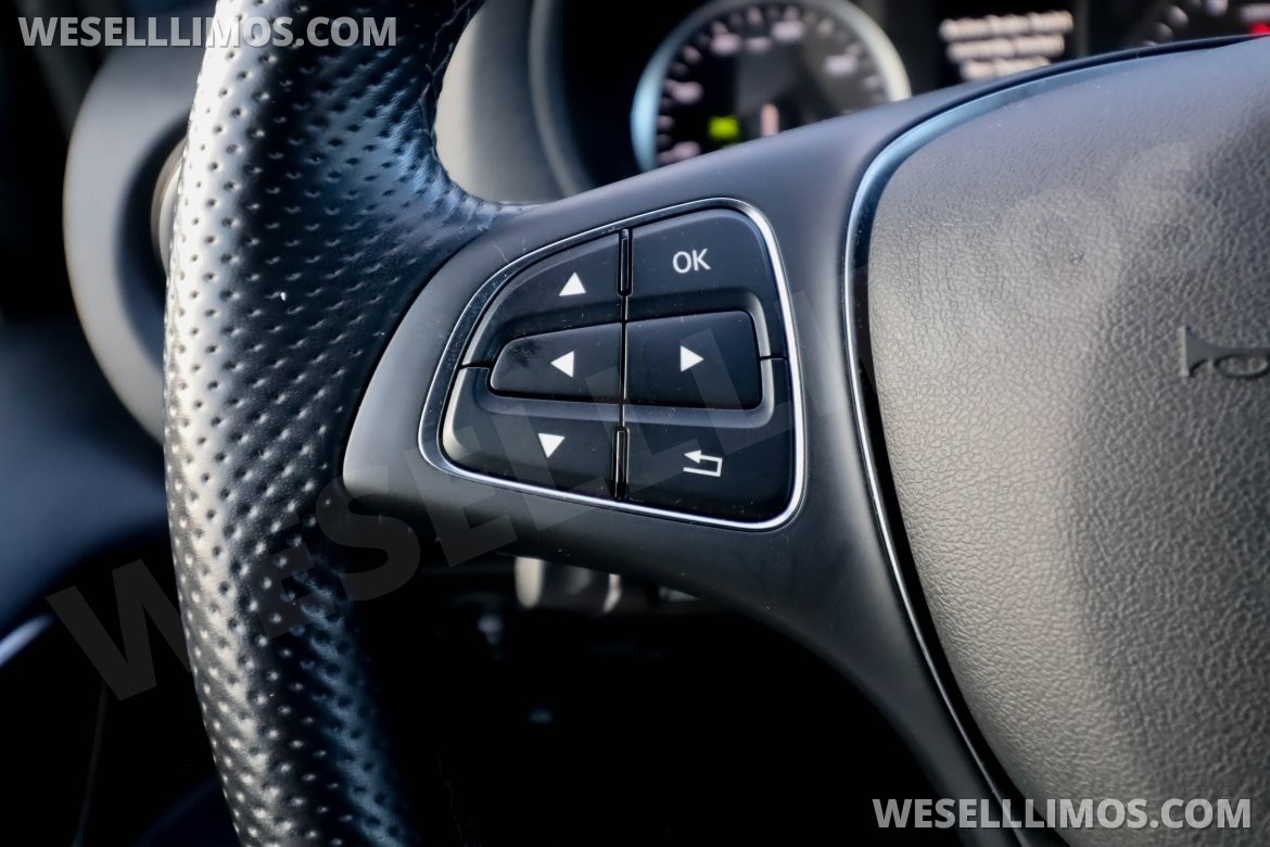 CEO SUV Mobile Office for Sale in Chantilly, VA - Photo 47