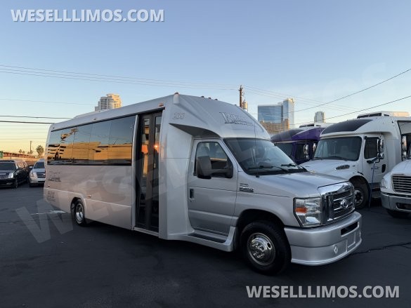 2014 Ford E-450 Executive Shuttle for Sale in Las Vegas, NV - Photo 2