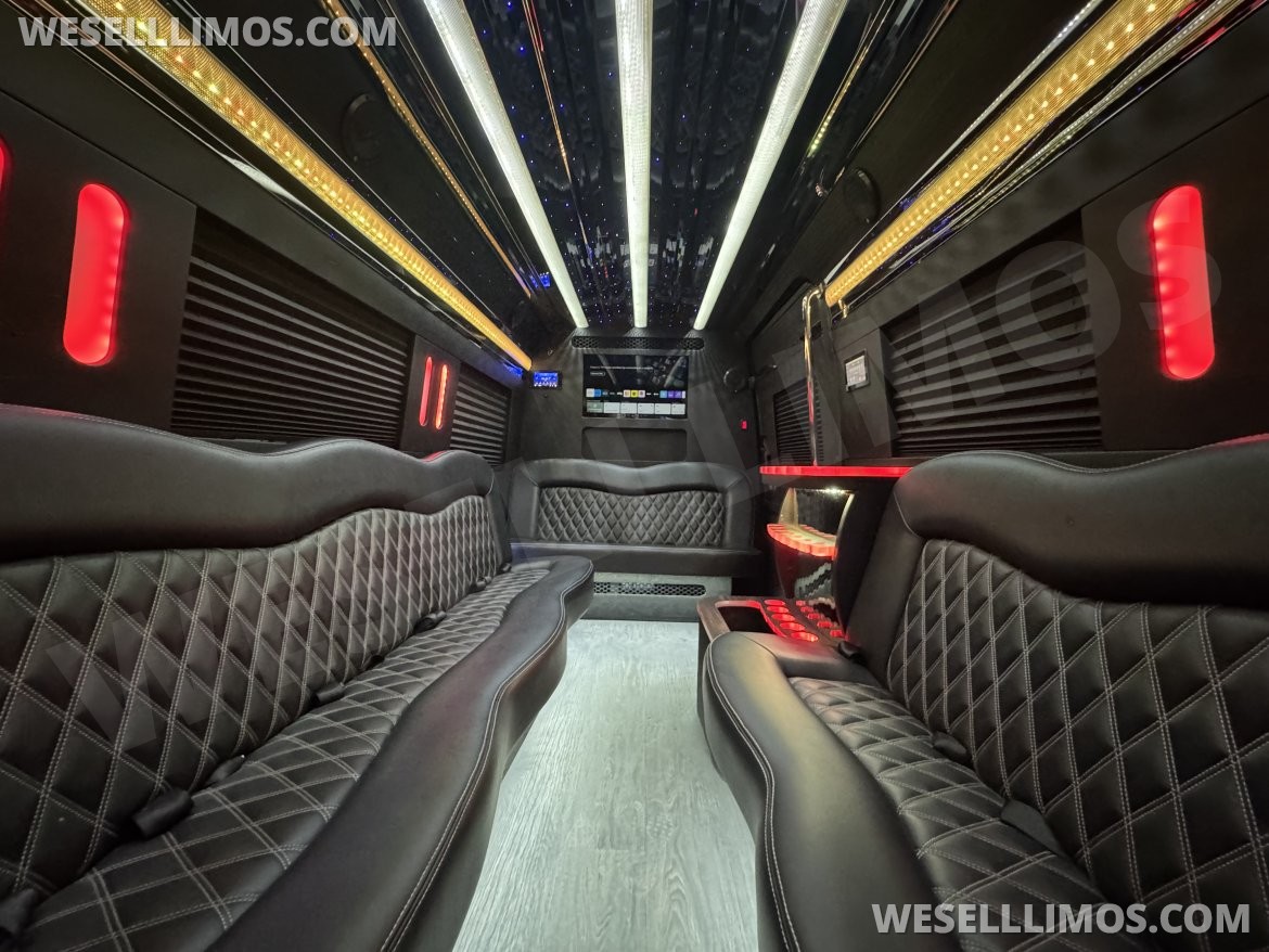 Sprinter for Sale in Springfield, MO - Main Photo