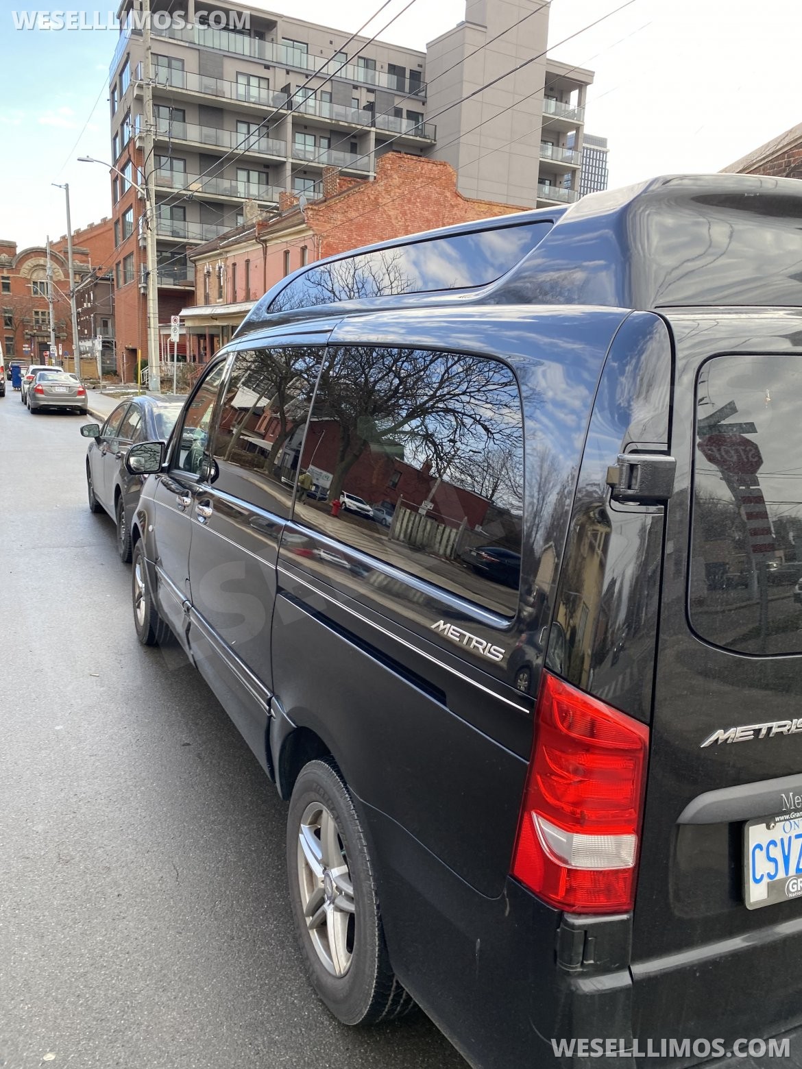 CEO SUV Mobile Office for Sale in Hamilton, ON - Photo 2