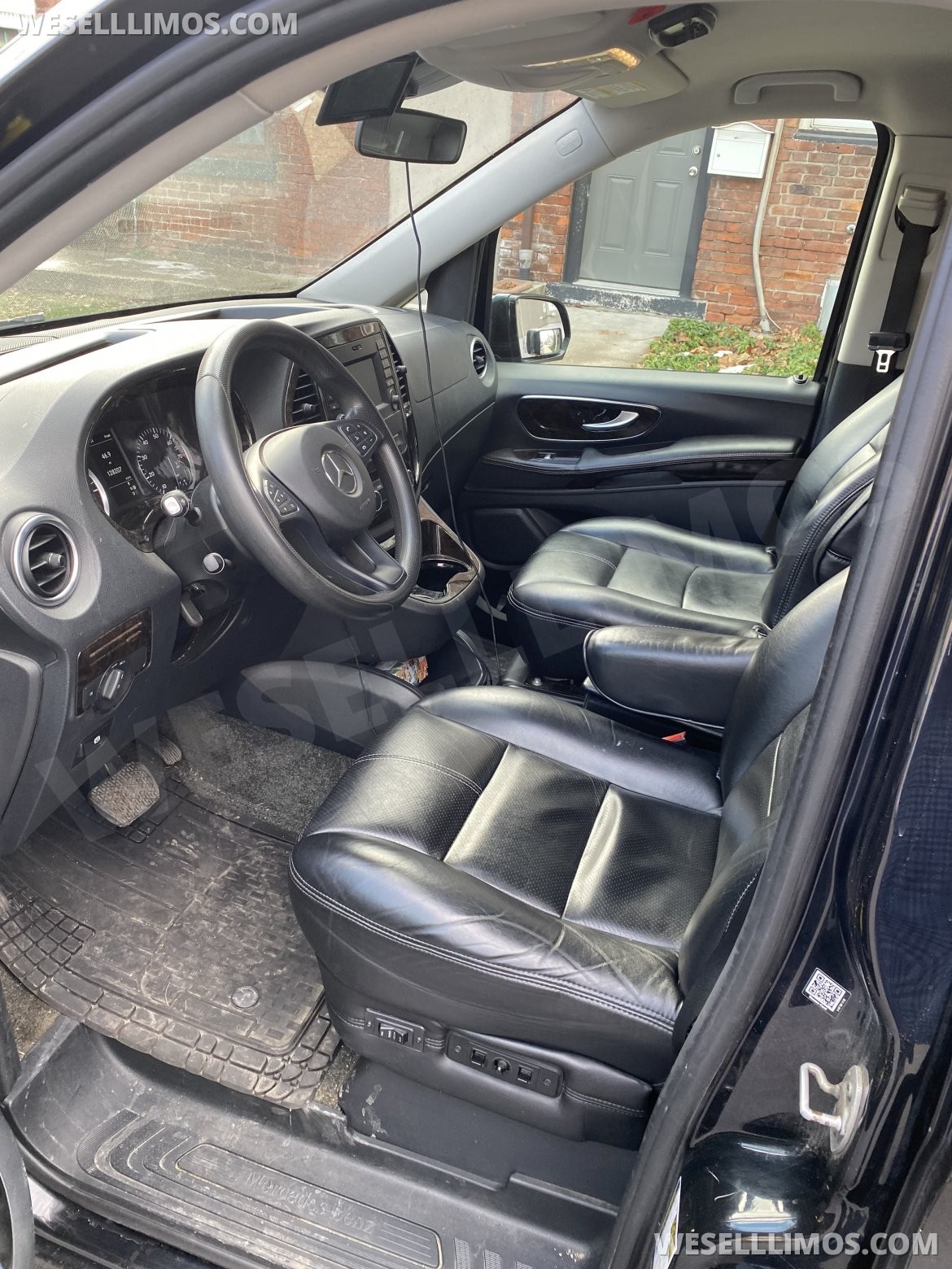 CEO SUV Mobile Office for Sale in Hamilton, ON - Photo 6