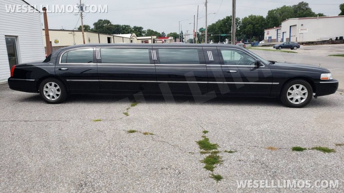 Limousine for Sale in Papillion, NE - Main Photo