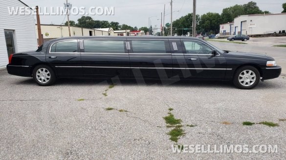 2007 Lincoln Towncar Limousine for Sale in Papillion, NE - Main Photo