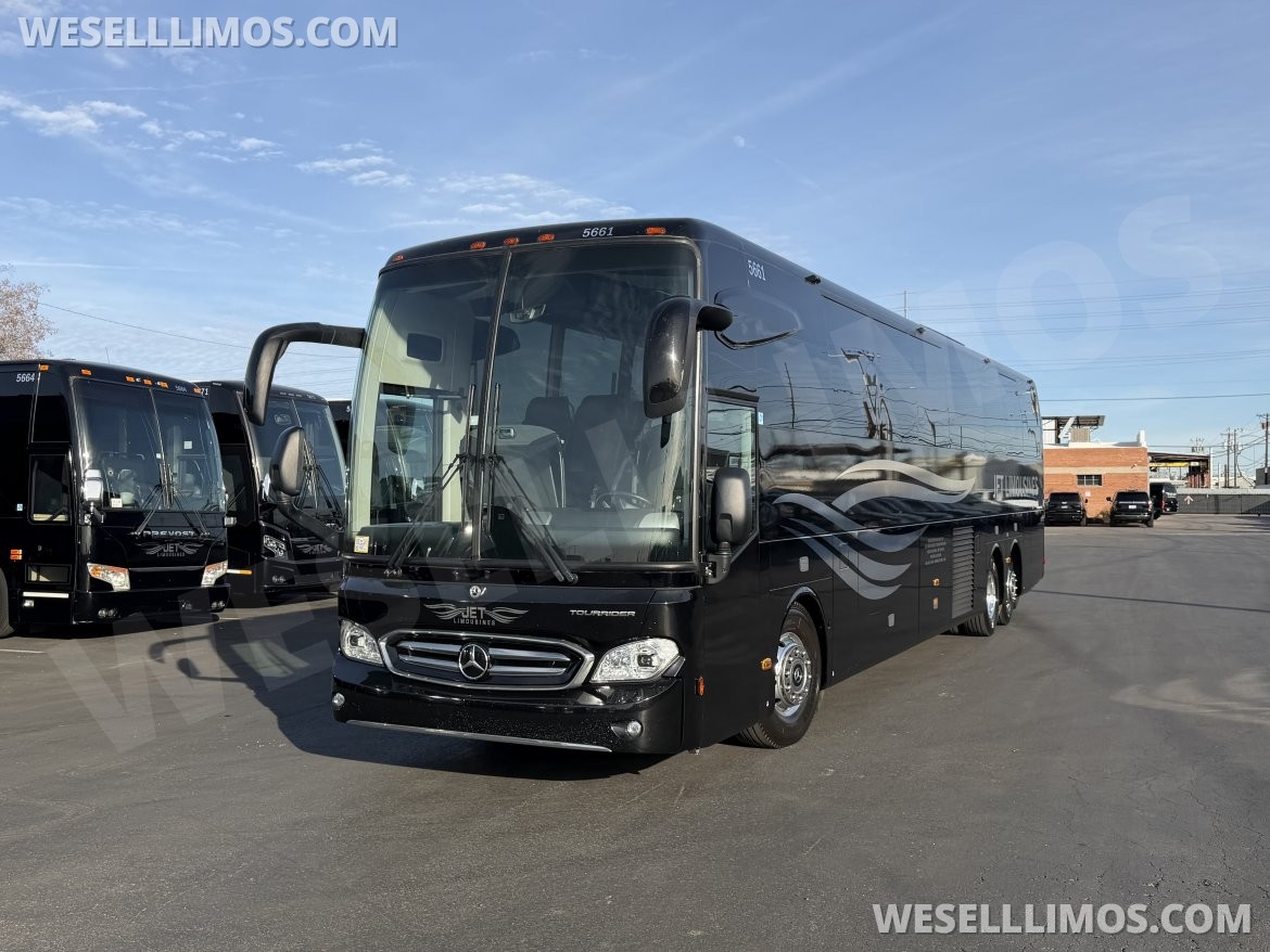 Motorcoach for Sale in Phoenix, AZ - Photo 2