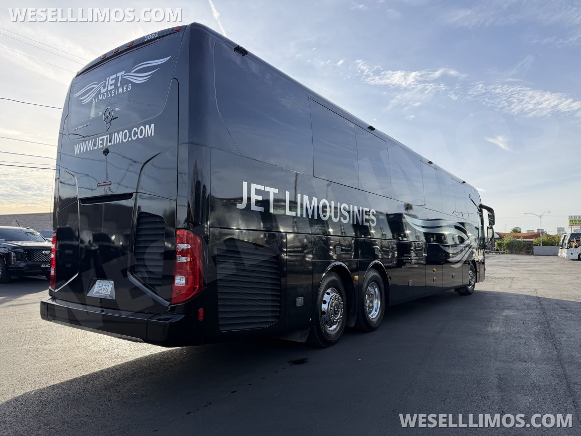 Motorcoach for Sale in Phoenix, AZ - Photo 6