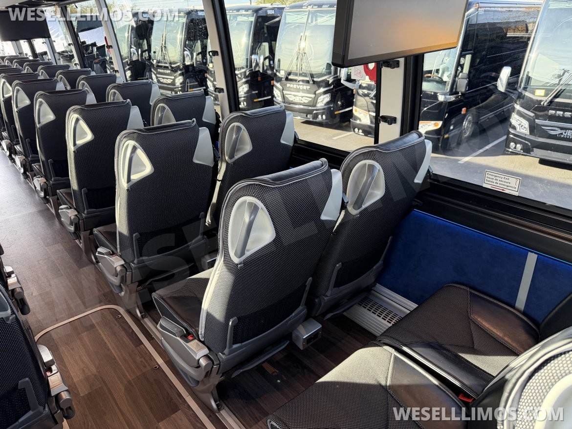 Motorcoach for Sale in Phoenix, AZ - Photo 16