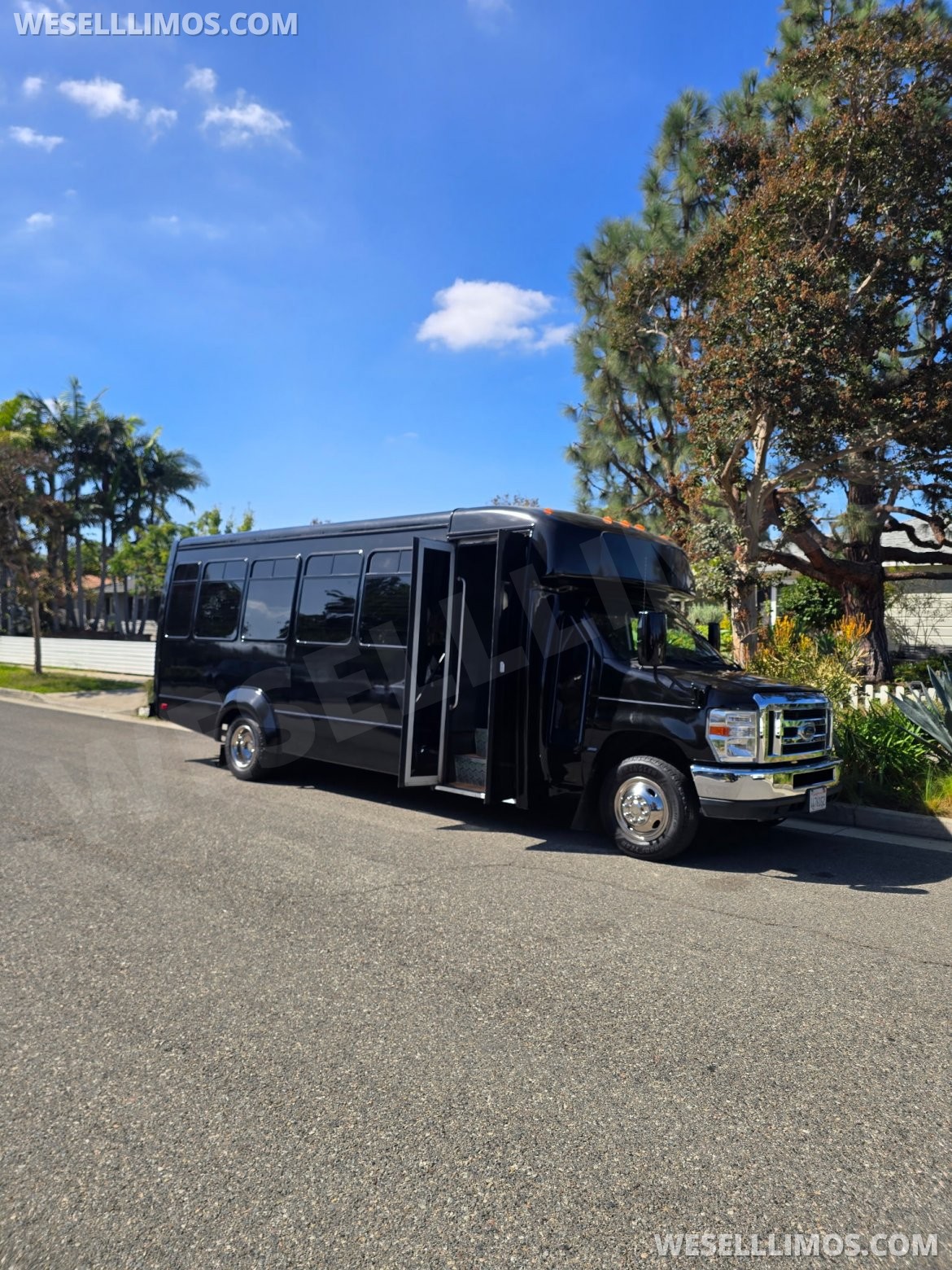 Limo Bus for Sale in Anaheim, CA - Main Photo