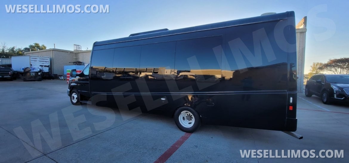 Limo Bus for Sale in Frisco, TX - Photo 5
