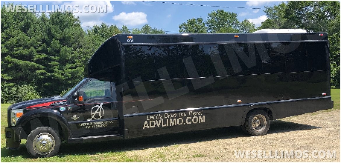 Limo Bus for Sale in Swanzey, NH - Photo 2