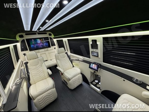 2024 Mercedes-Benz Ultimate Class Sprinter for Sale in Sprinfield, MO - Main Photo