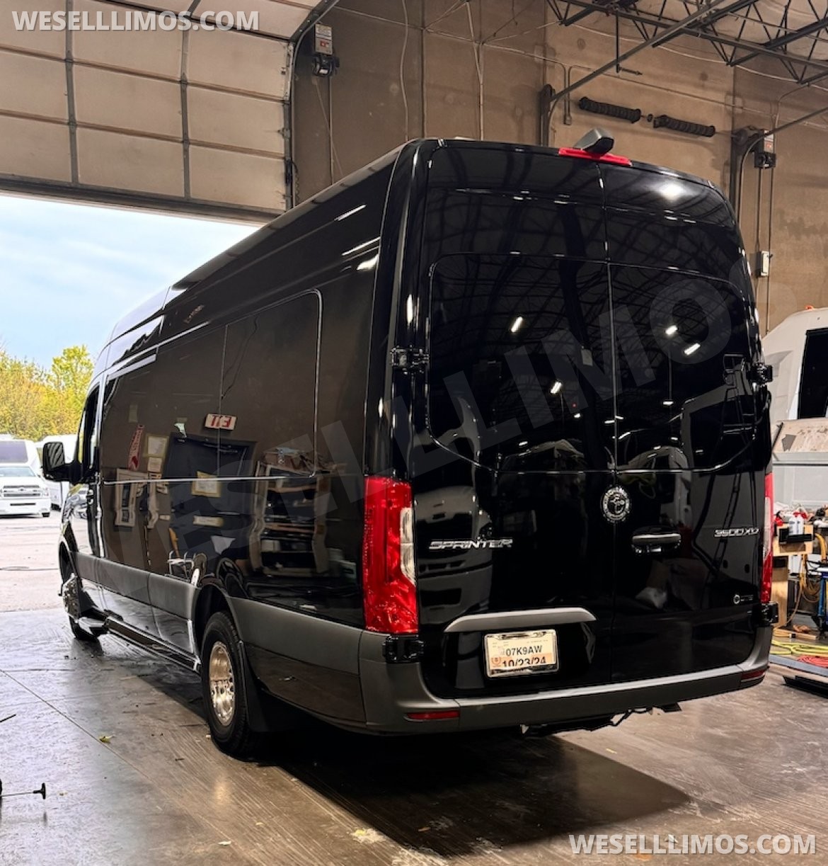 Limo Bus for Sale in Springfield, MO - Photo 4