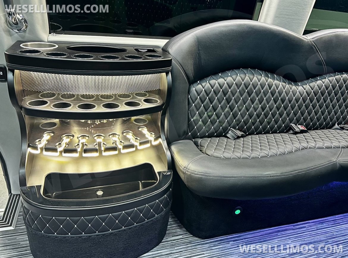 Limo Bus for Sale in Springfield, MO - Photo 8