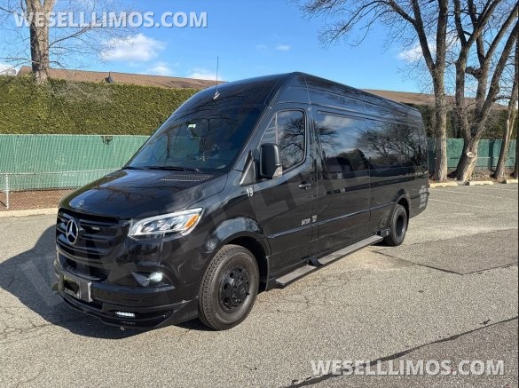 2023 Mercedes-Benz Sprinter Sprinter for Sale in baldwin, NY - Photo 2
