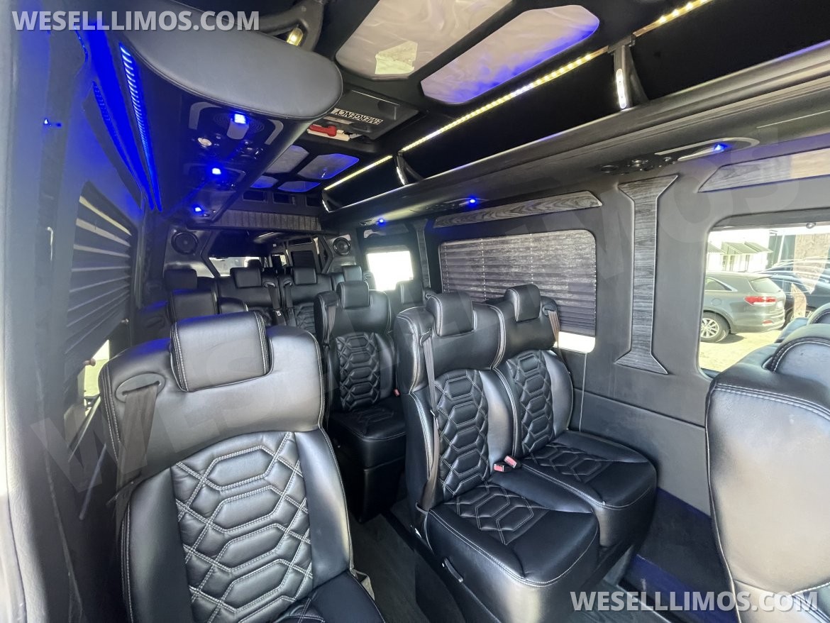 Sprinter for Sale in Phoenix, AZ - Photo 4