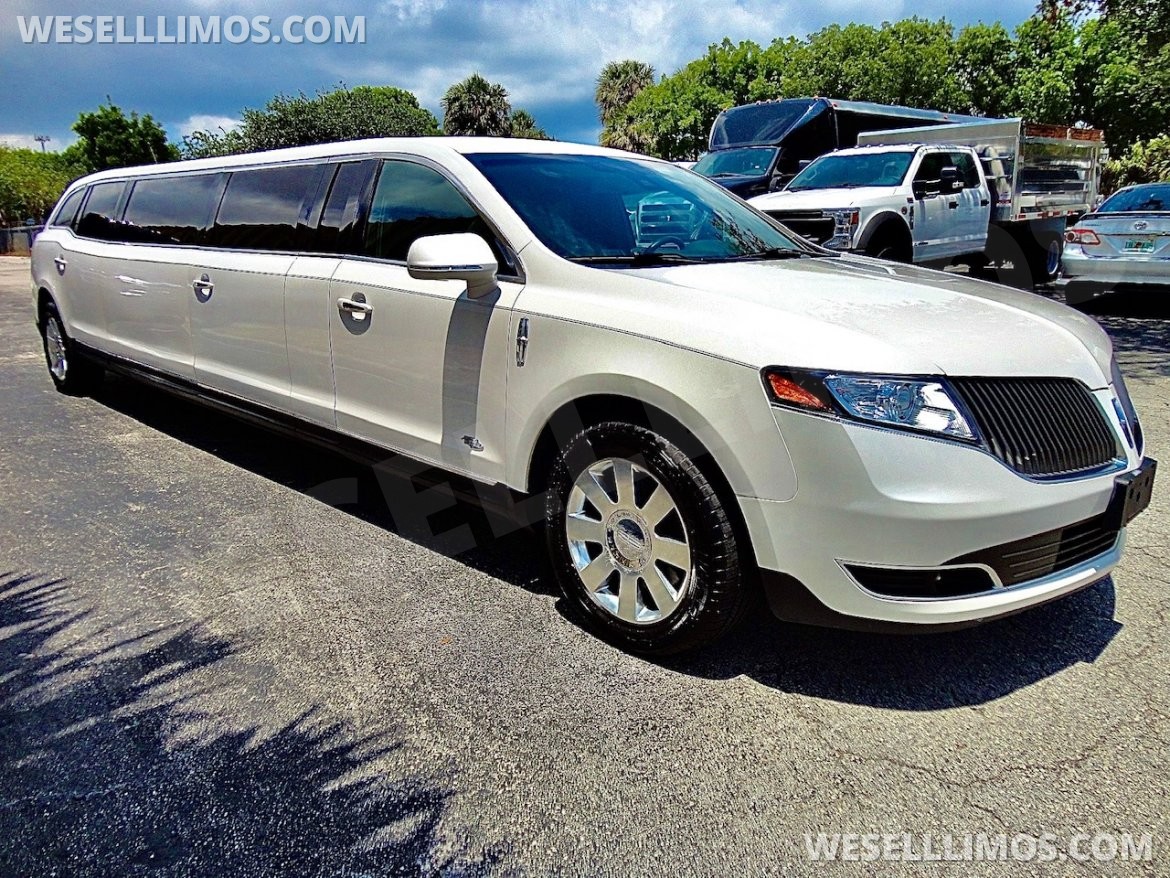 Limousine for Sale in Peachtree, GA - Main Photo