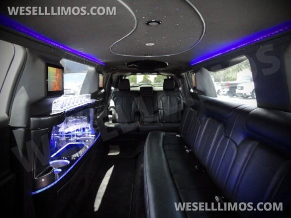 2016 Lincoln MKT Limousine for Sale in Peachtree, GA - Photo 3