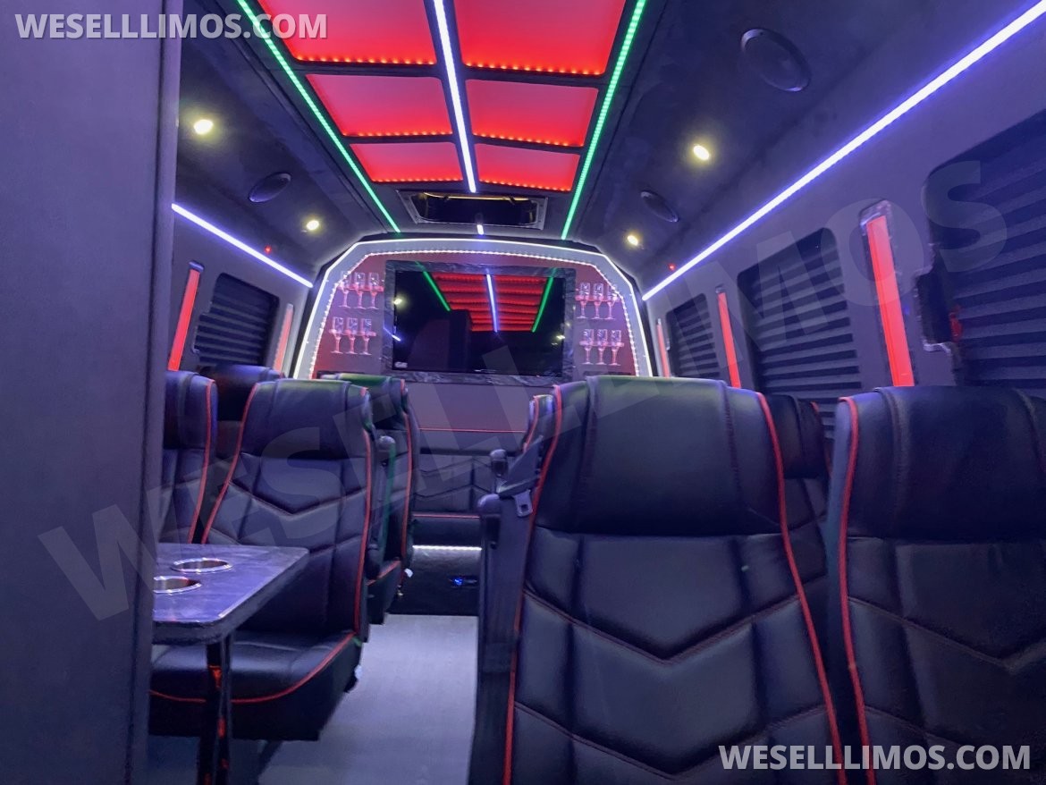 Limo Bus for Sale in Peachtree City, GA - Photo 2