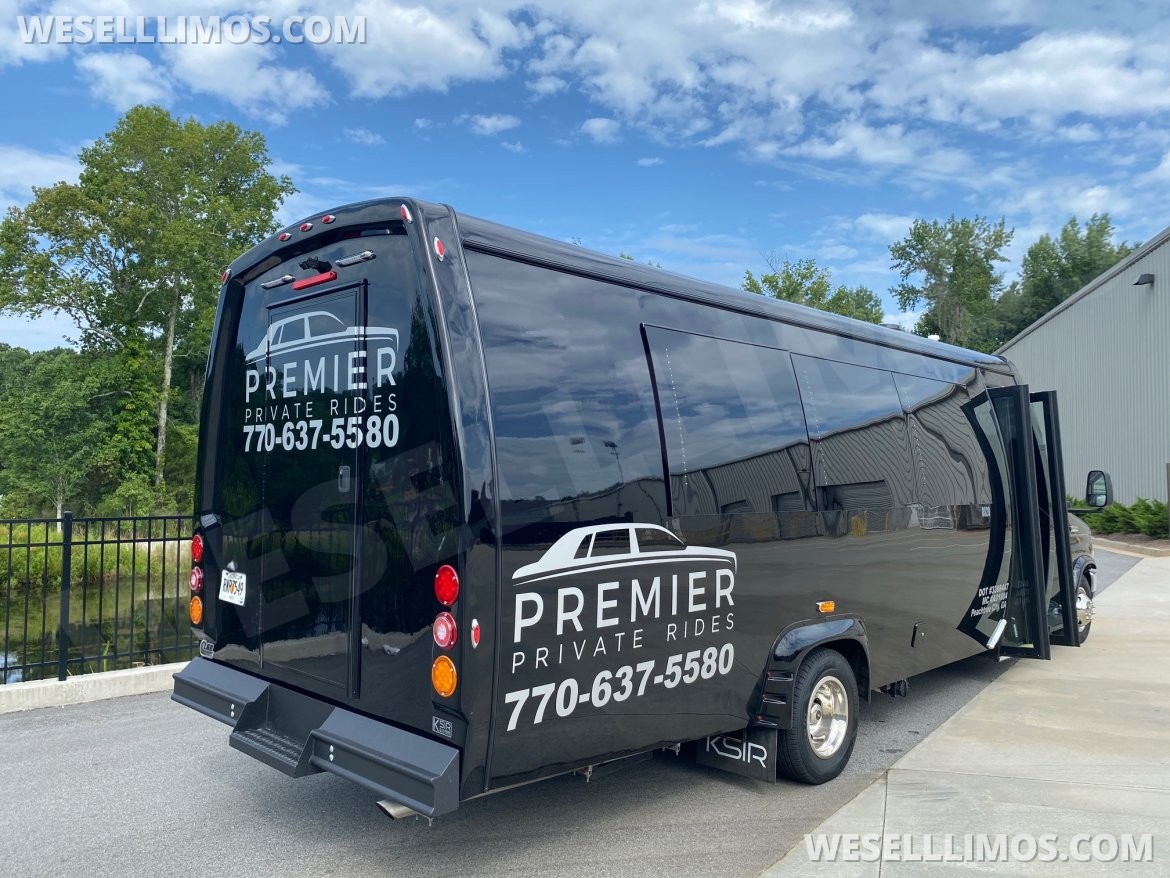 Limo Bus for Sale in Peachtree City, GA - Photo 10