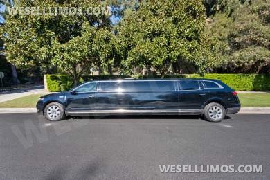 2018 Lincoln MKT - Limousine for Sale in Glendale, CA - Photo 7