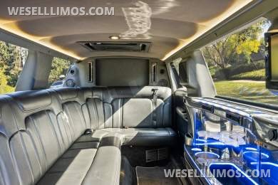 2018 Lincoln MKT - Limousine for Sale in Glendale, CA - Photo 17